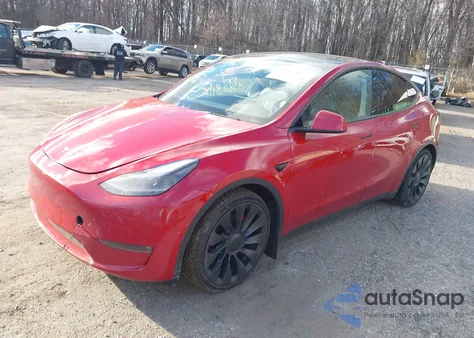 2022 Tesla Model Y Performance Dual Motor All-Wheel Drive z USA, uszkodzony, nr VIN 7SAYGDEF7NF376953